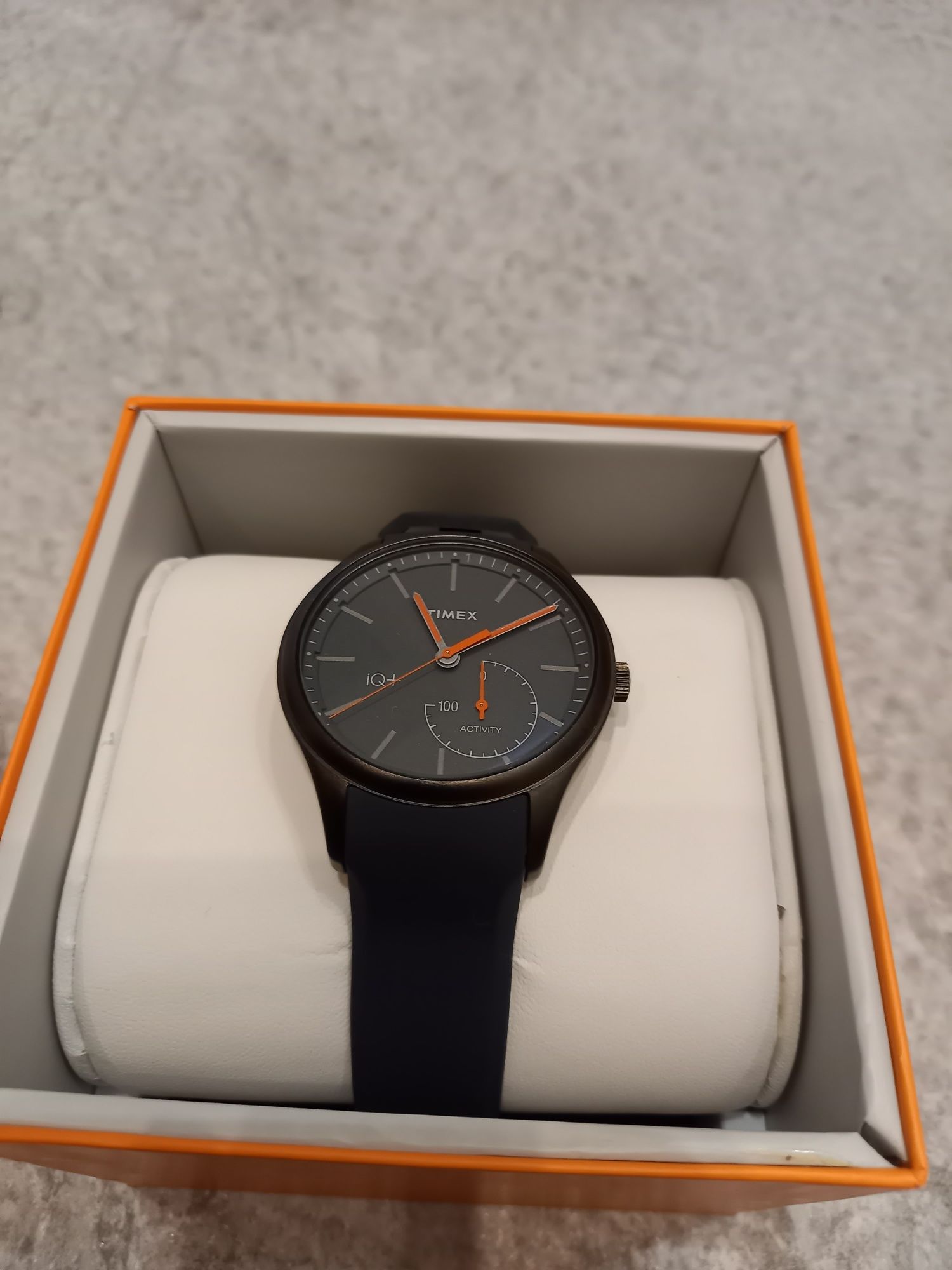 TANI NOWY Timex IQ+ Move TW2P95000