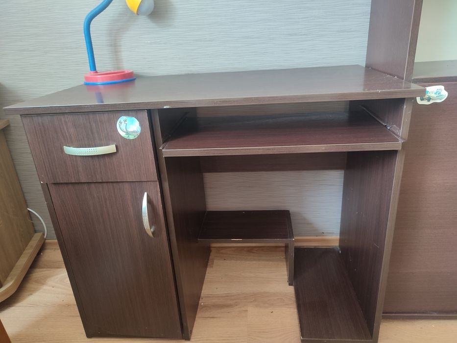 Zestaw regał i biurko