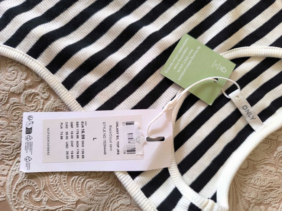 Нова жіноча бавовняна майка L розміру, бренду ONLY, біло-чорна