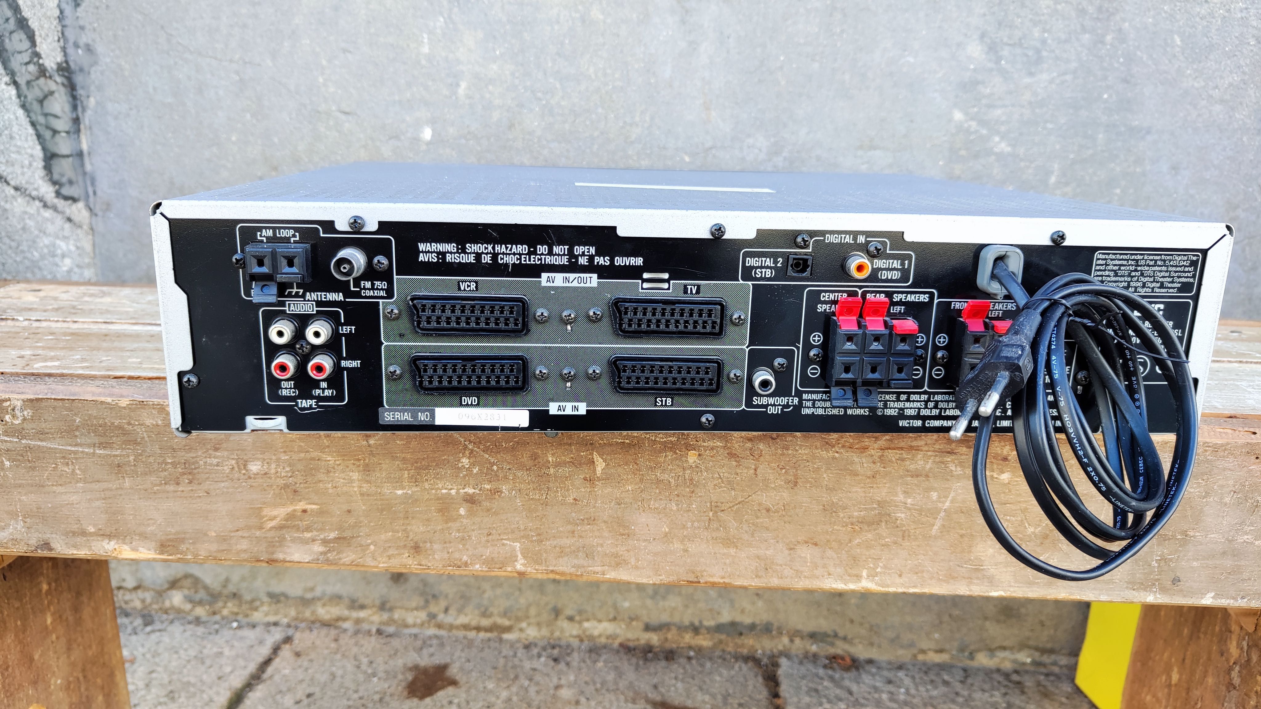 Amplificador jvc RX-E100RSL