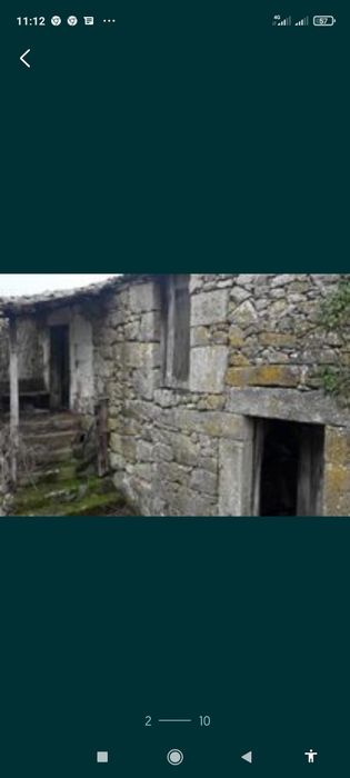 Casa rústica para reconstrução .