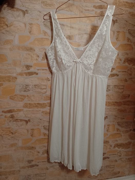 (40/42) (L/XL) Ekskluzywna halka koronkowa z Londynu