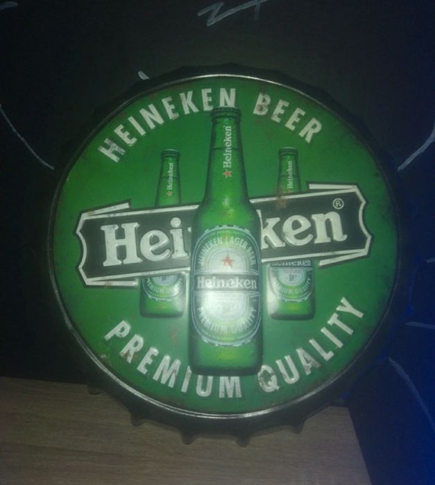 kapsel o szerokości 30 cm i wysokości 30 cm