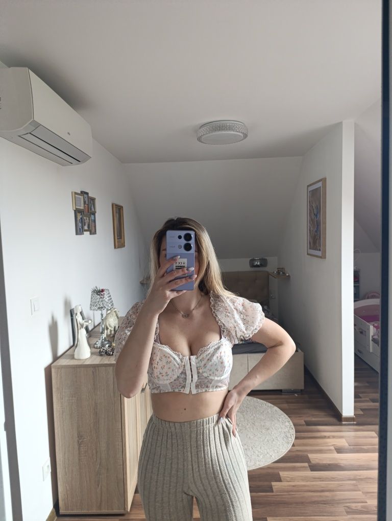 Sexy bluzka Crop ntop bufiasty rękaw siatka letni dekolt zatrzaski s.