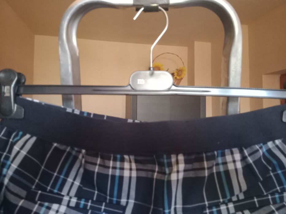 Spodnie damskie z materiału Esmara