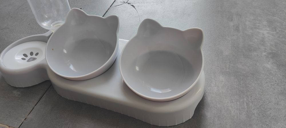 Comedouro gato cinza