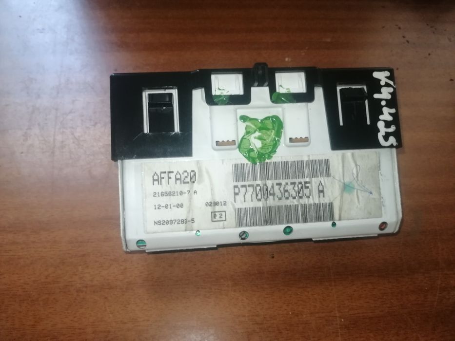 Peça para painel do radio para Renault kangoo