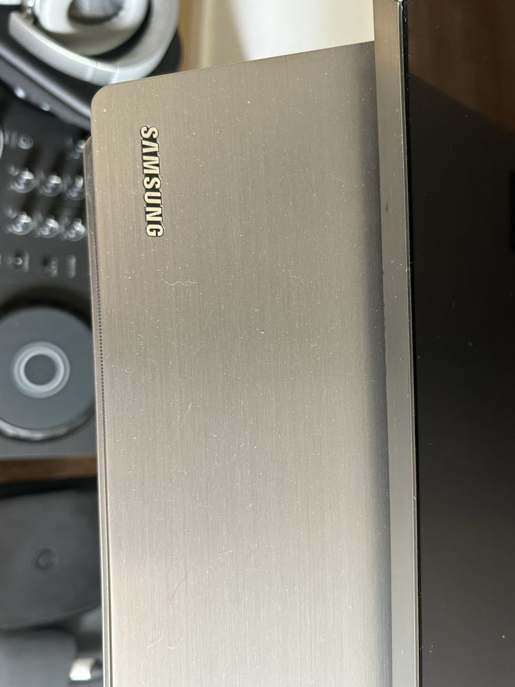 Tv samsung 65'' com coluna subwoofer e braco de apoio parede