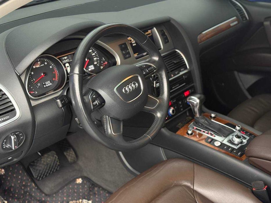 Audi Q7 2015, 3.0 бензин без подкрасов