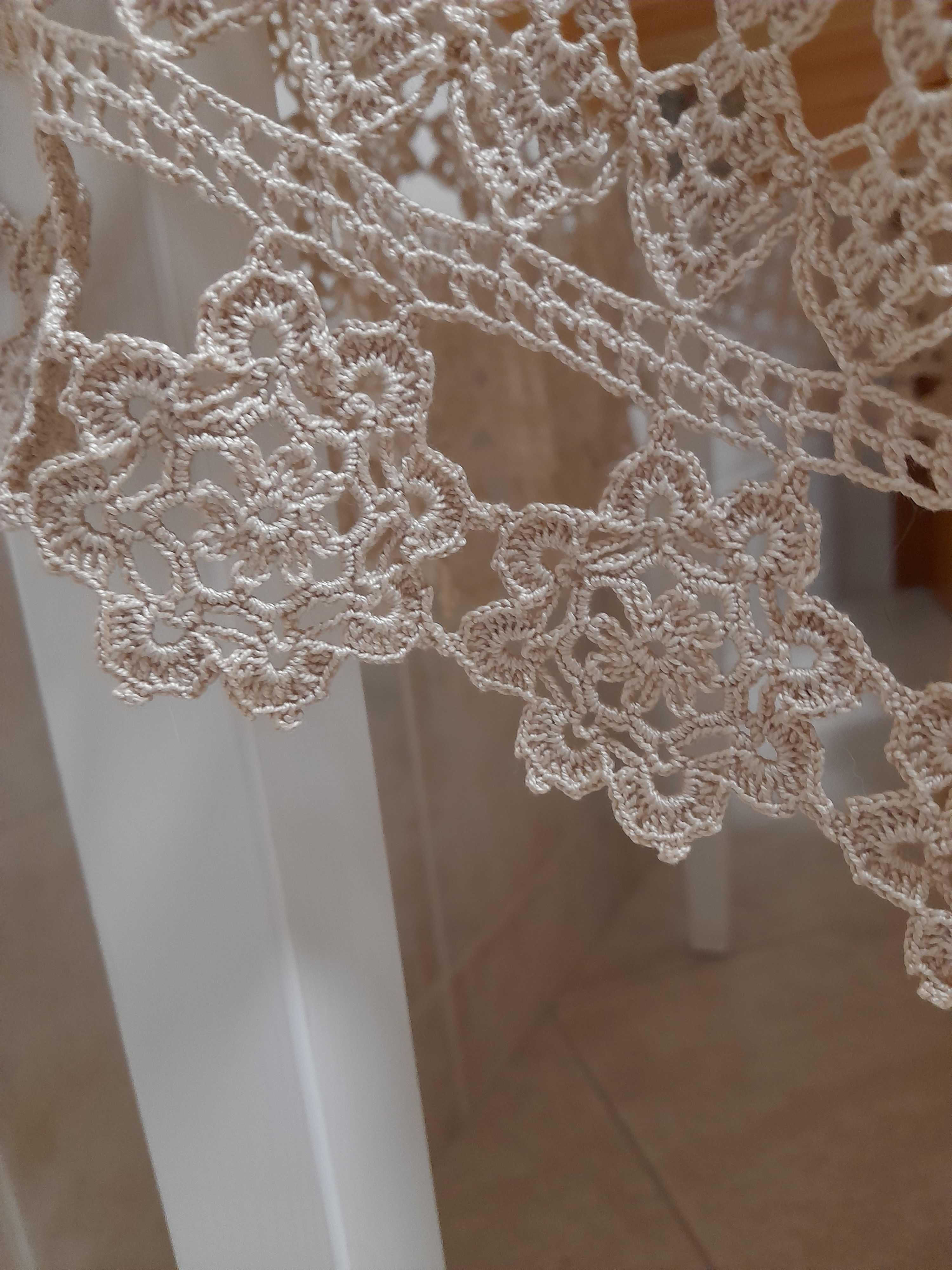 Toalha redonda em crochet nova