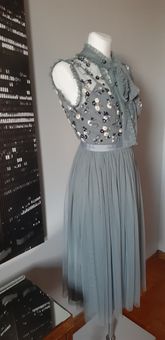Midi sukienka needle&thread ekskluzywna seria Asos