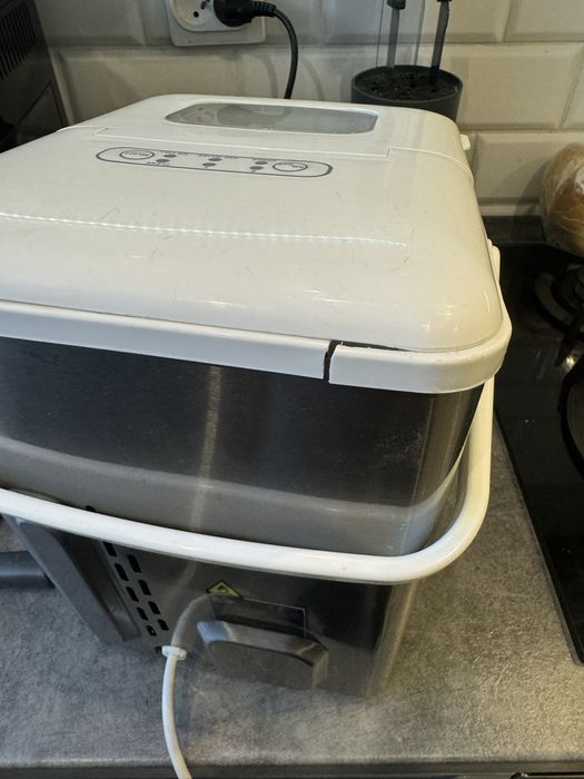 Kostarka lodu arendo