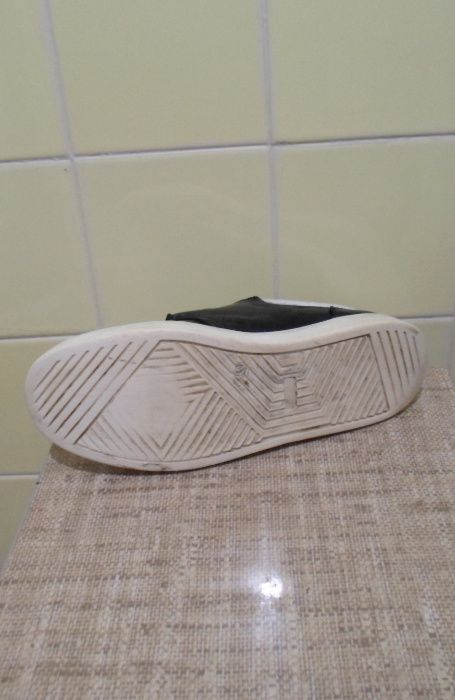 Демісезонні кросівки Benz р. 40 (26 см)