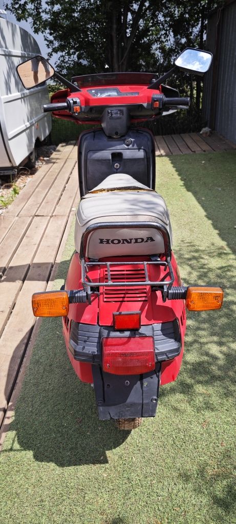 Skuter Honda HF01 Lead 80cm3 z 1983r możliwość rejestracji na 50cm3