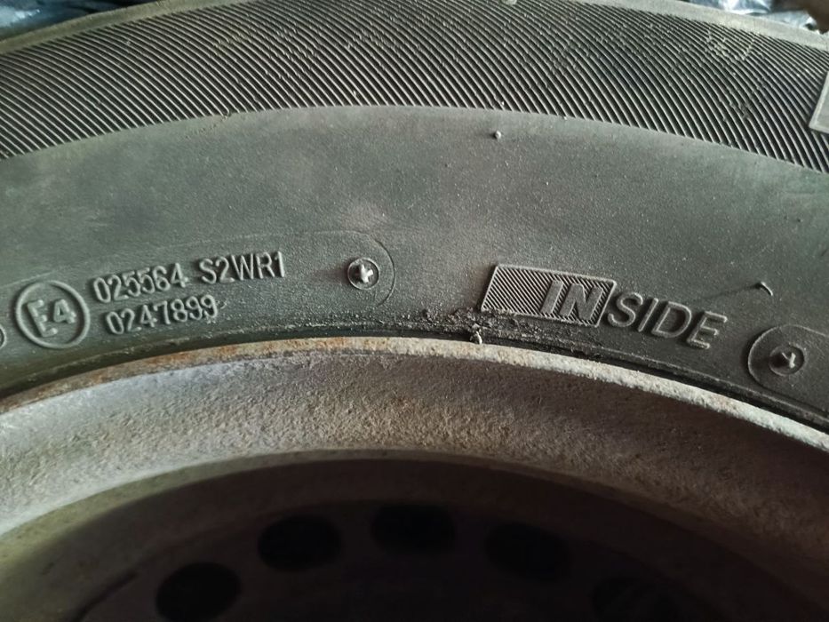 Продам в отличном состоянии резину с диском Близзак 15 радиуса  недоро