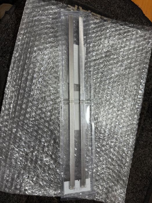 Це ножі лезa для рейсмуса/фуганка — змінні HSS thickness planer blades