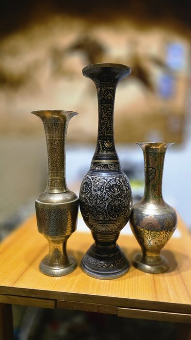 Zestaw 3 ozdobnych wazonów