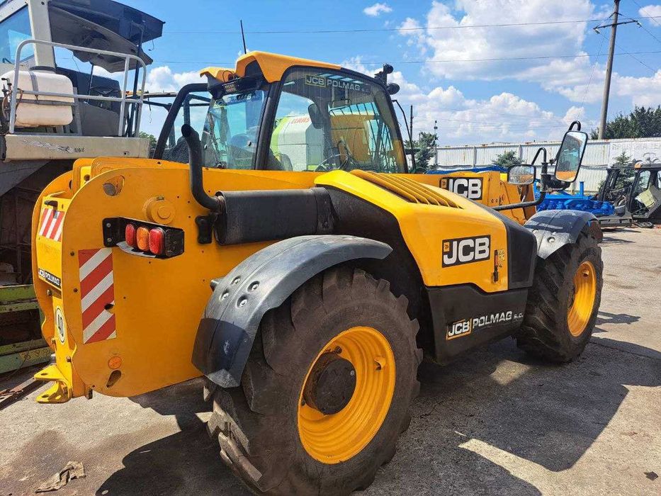 Телескопічний навантажувач JCB 531-70