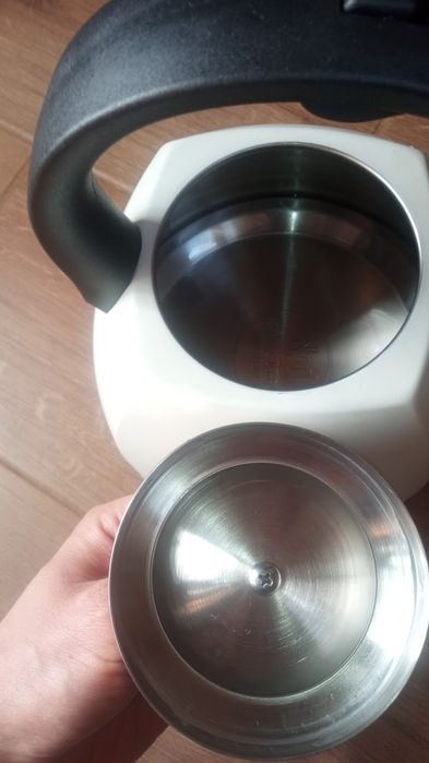 Nowy czajnik biały 3l stał nierdzewna
