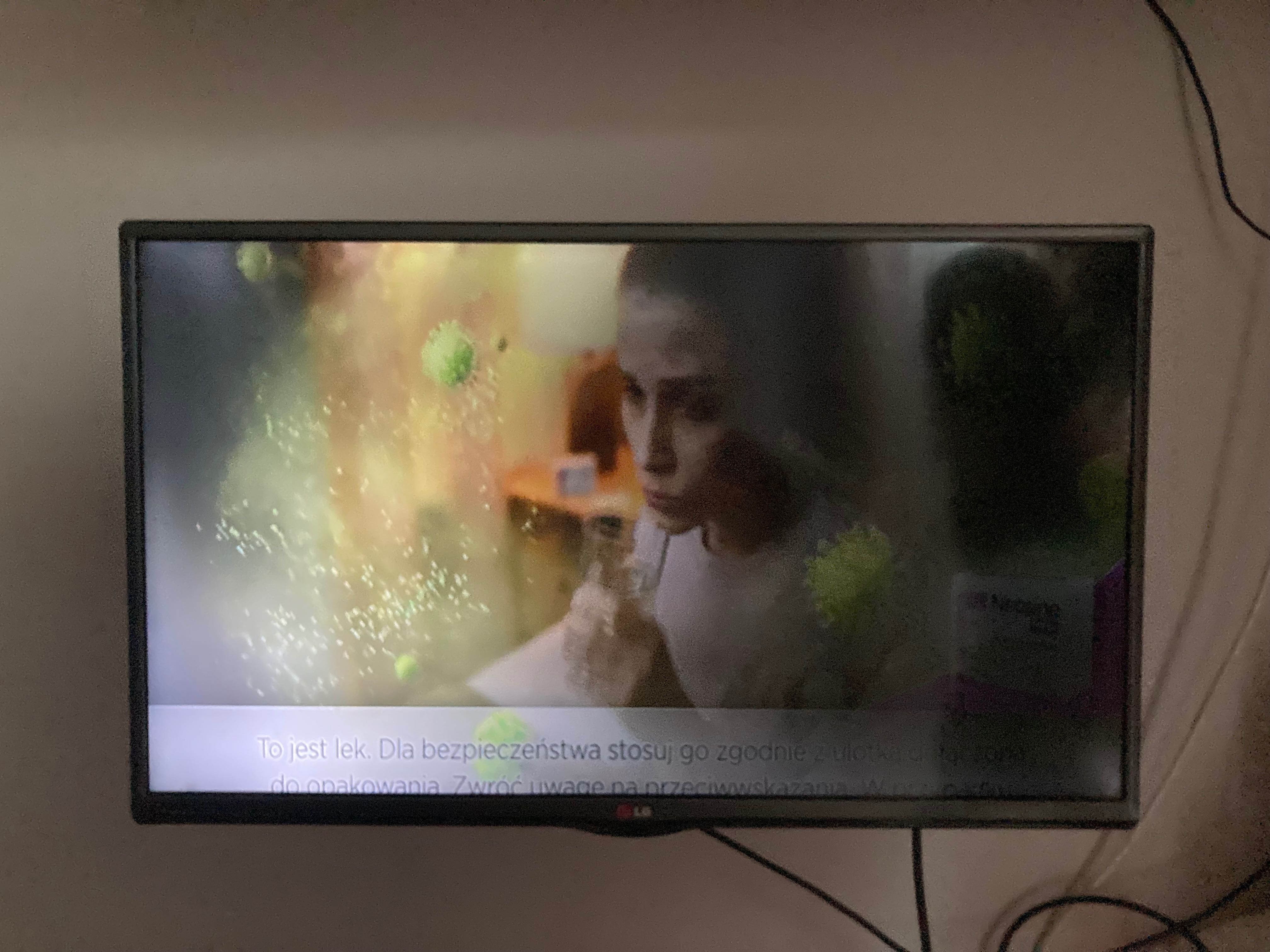 Telewizor LG 32LB550B + pilot uniwersalny marki Hama