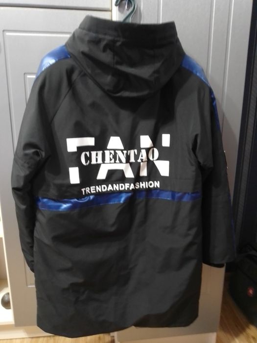 Пальто зимове в гарному стані