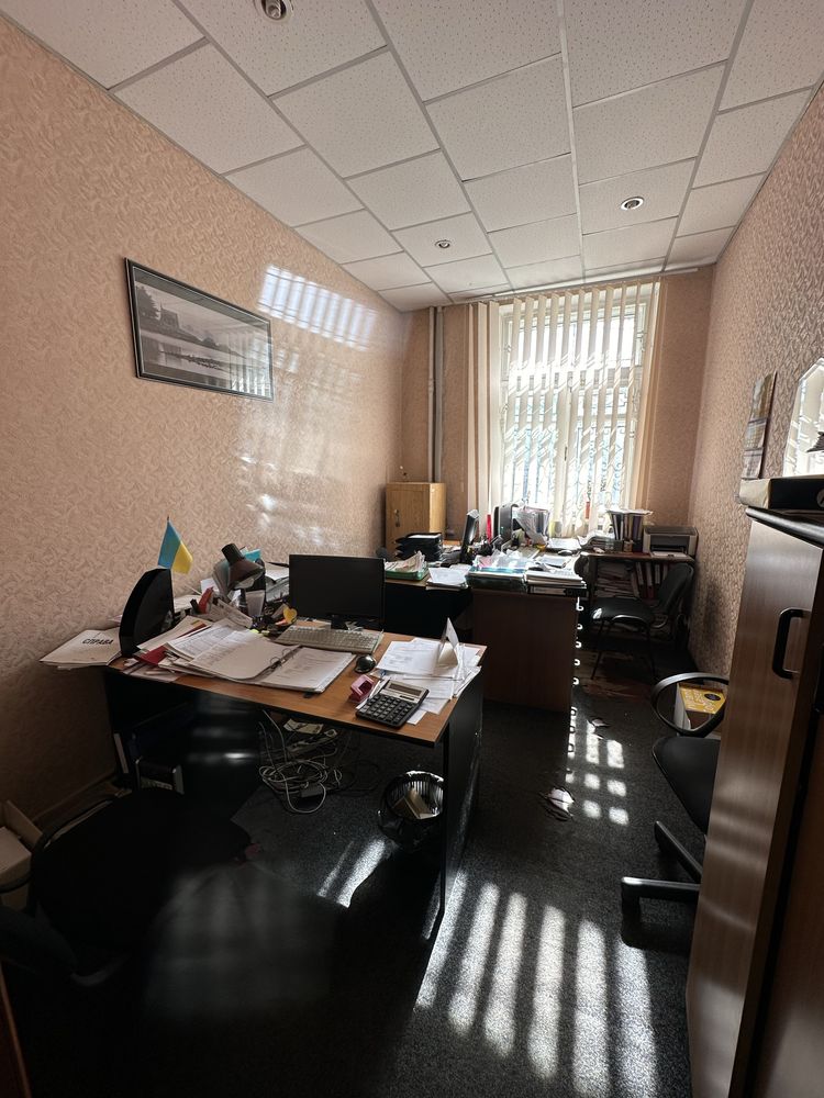 Продаж трикімнатної під офіс