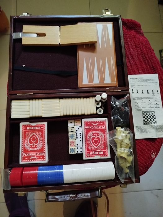 Mala estojo em pele ,jogos em família,viagem