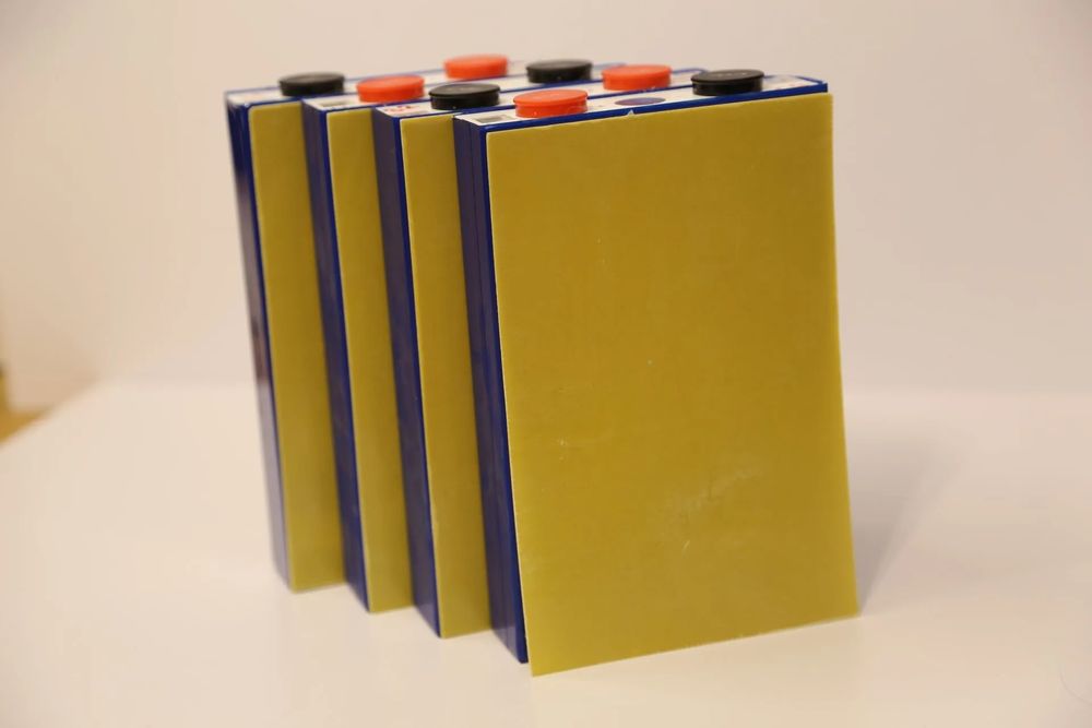 Стеклотекстоліт lifepo4 eve