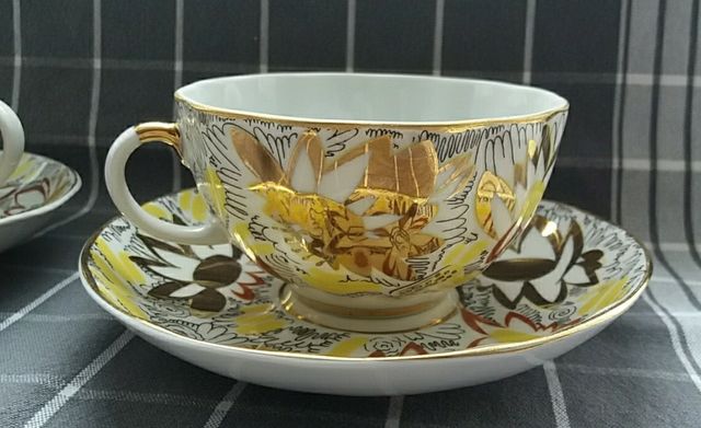 Сервизная чайная чашка пара Золотые ромашки ЛФЗ фарфор винтаж