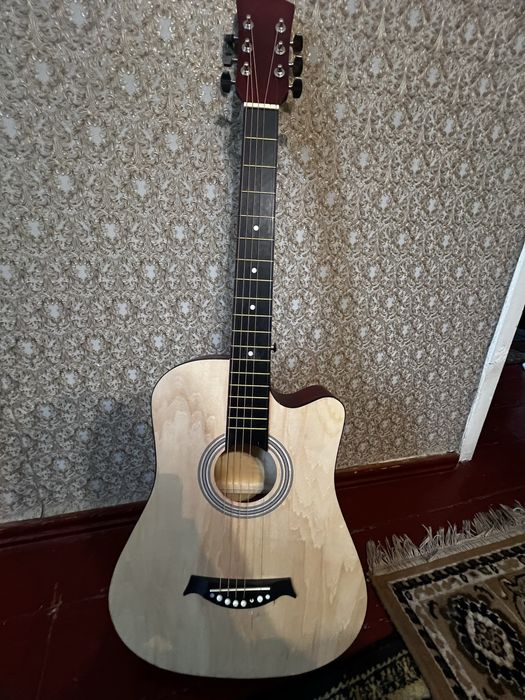 Продам гітару нова