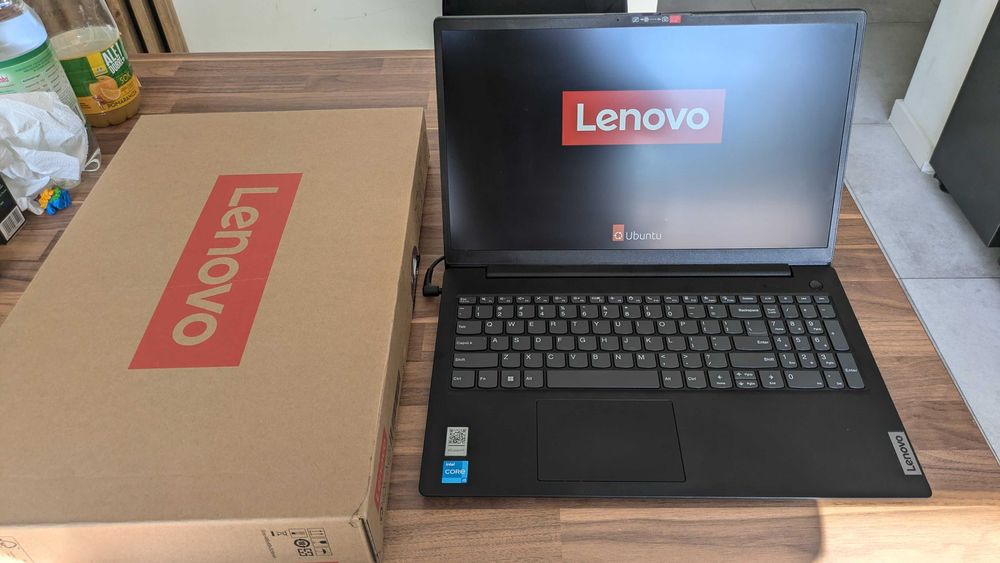 Laptop Lenovo V15 G4 IRU 15,6" FHD i3-1315U 8GB SSD256