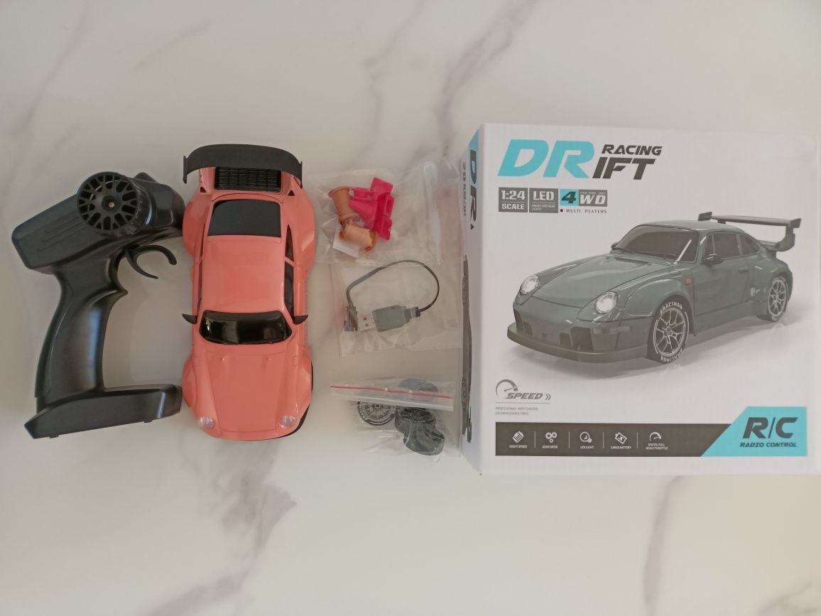 Zdalnie sterowany samochód do driftu z napędem na 4 koła