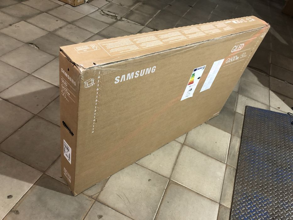 Телевізор Samsung QLED QE-55Q60D, 50Q60D, 43Q60D