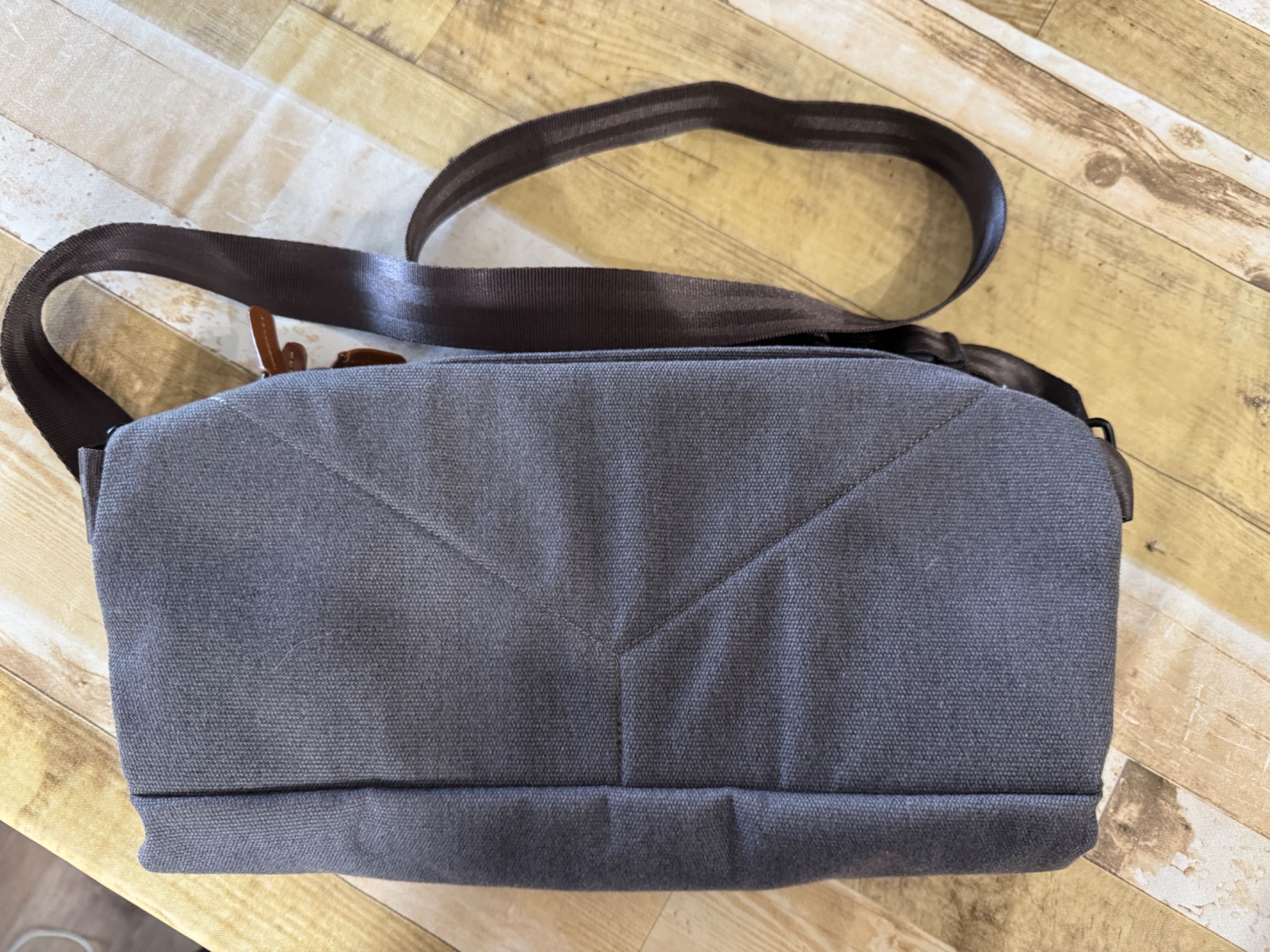 Bolsa Bellroy "Sling Bag" como novo