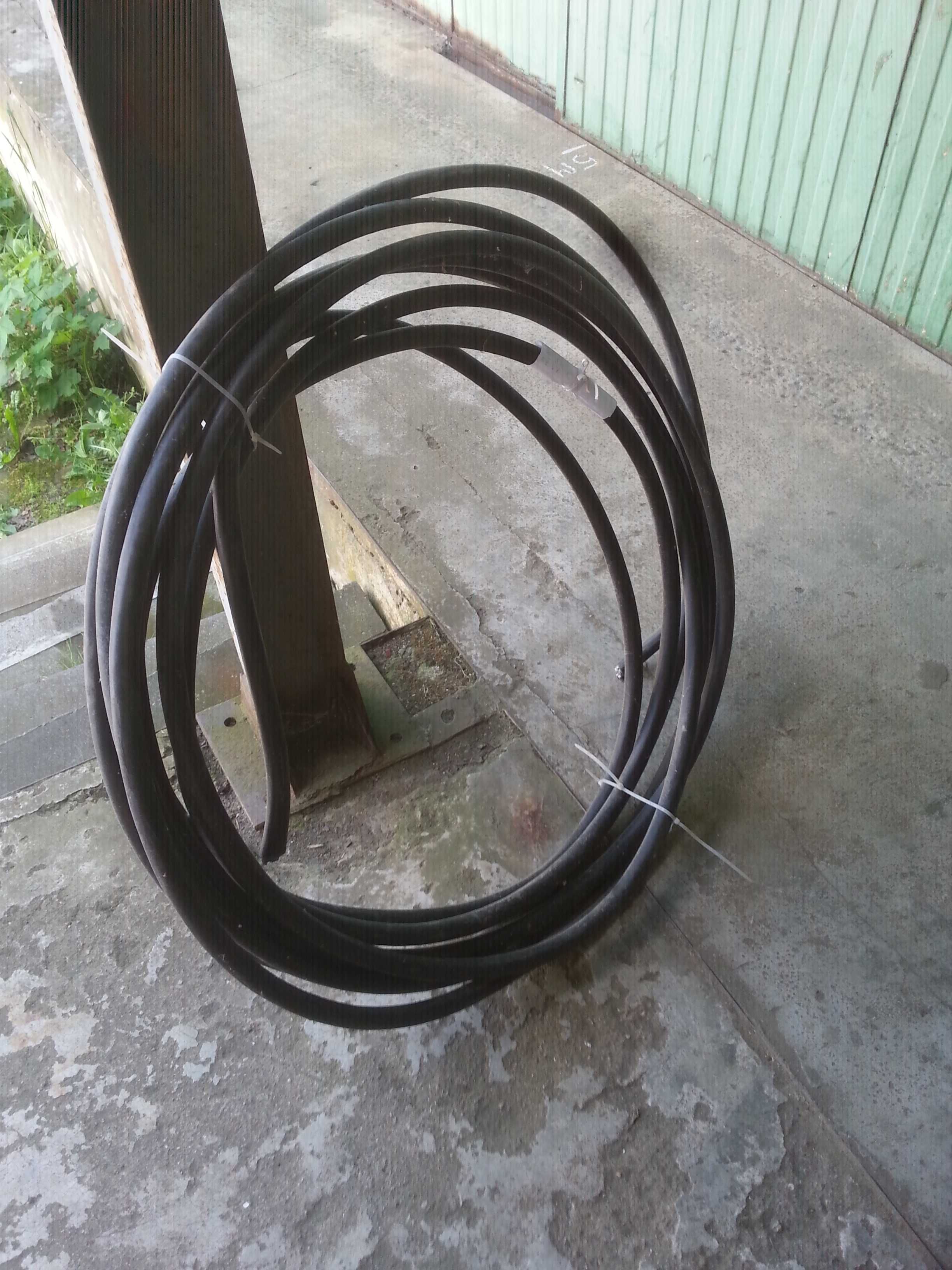 Kabel elektryczny ziemny aluminiowy YAKY 0,6/1 kV 4×25 mm 41 metrów