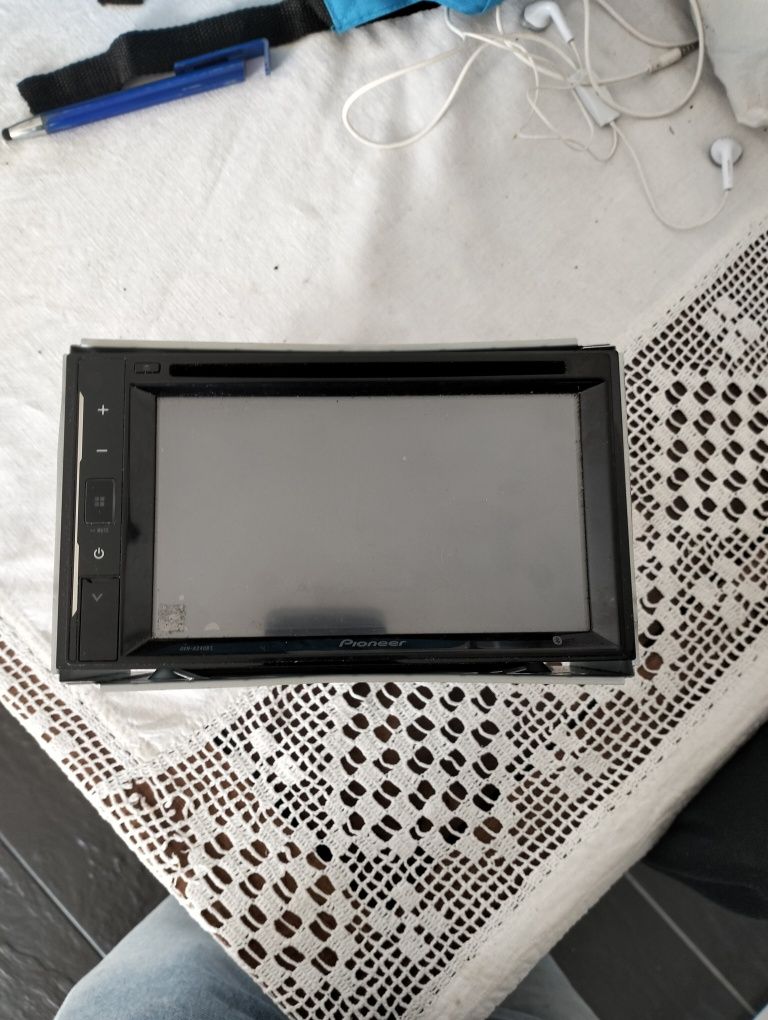 Rádio Pioneer AVH-240BT