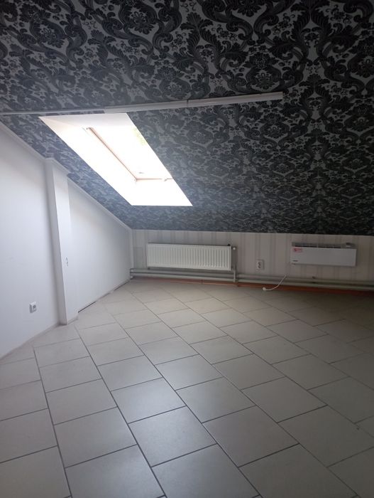 Кабінет центр міста! Ціна з урахуванням всіх комунальних послуг.