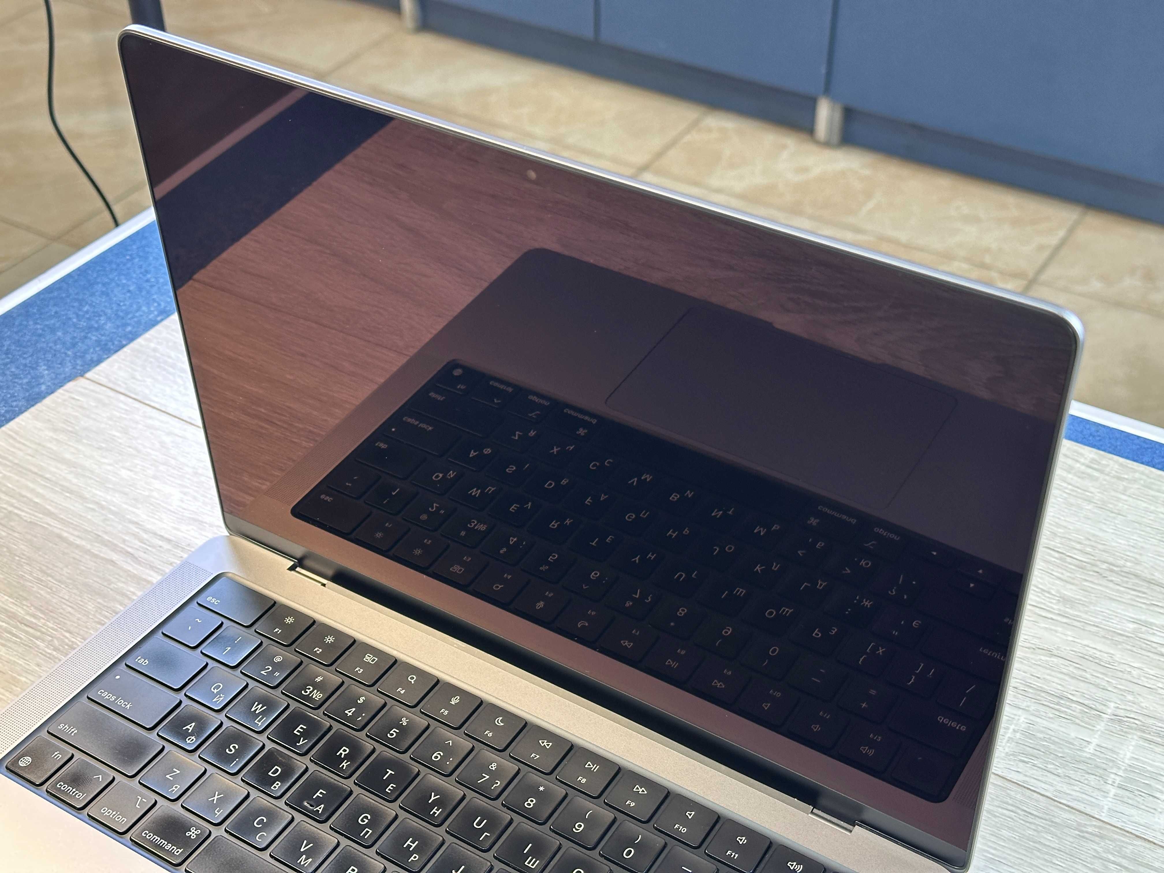 Ноутбук Apple MacBook Pro 14 2022 M1Pro(10CPU/14GPU)/16GB/512GB A2442