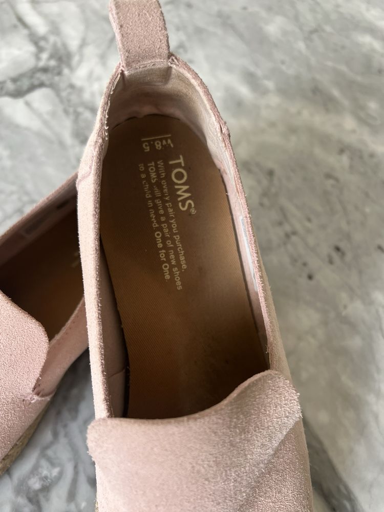 buty zamszowe Toms różowe 39