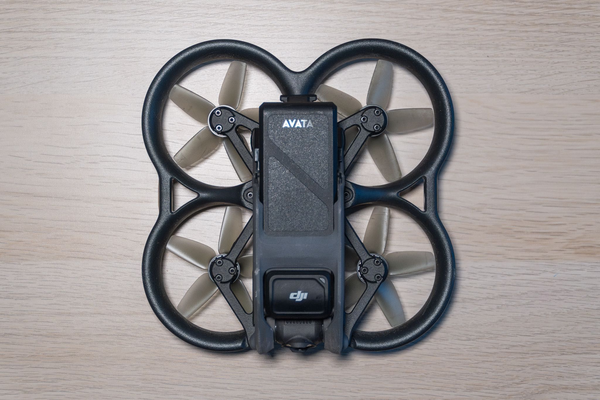 Zestaw DJI Avata; Care; Karta SD; 30W adapter