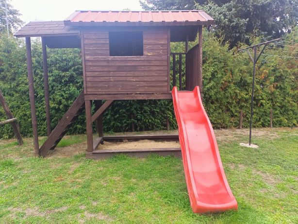 Drewniany domek dla dzieci - baza -