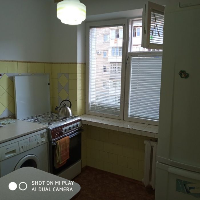 Подобово 2 кім. 1-5чел. вул . Полетаева, можливо  почасово!