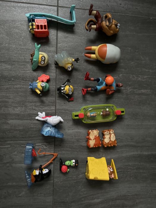 Игрушки большой Киндер-сюрприз, Макдональдс