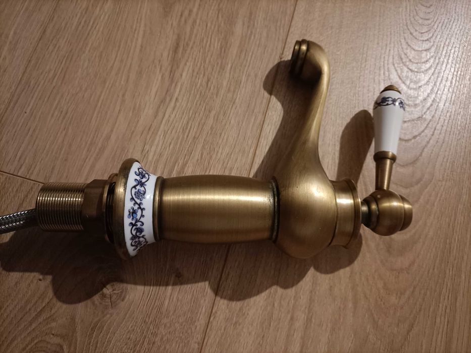 Bateria umywalkowa retro mosiądz