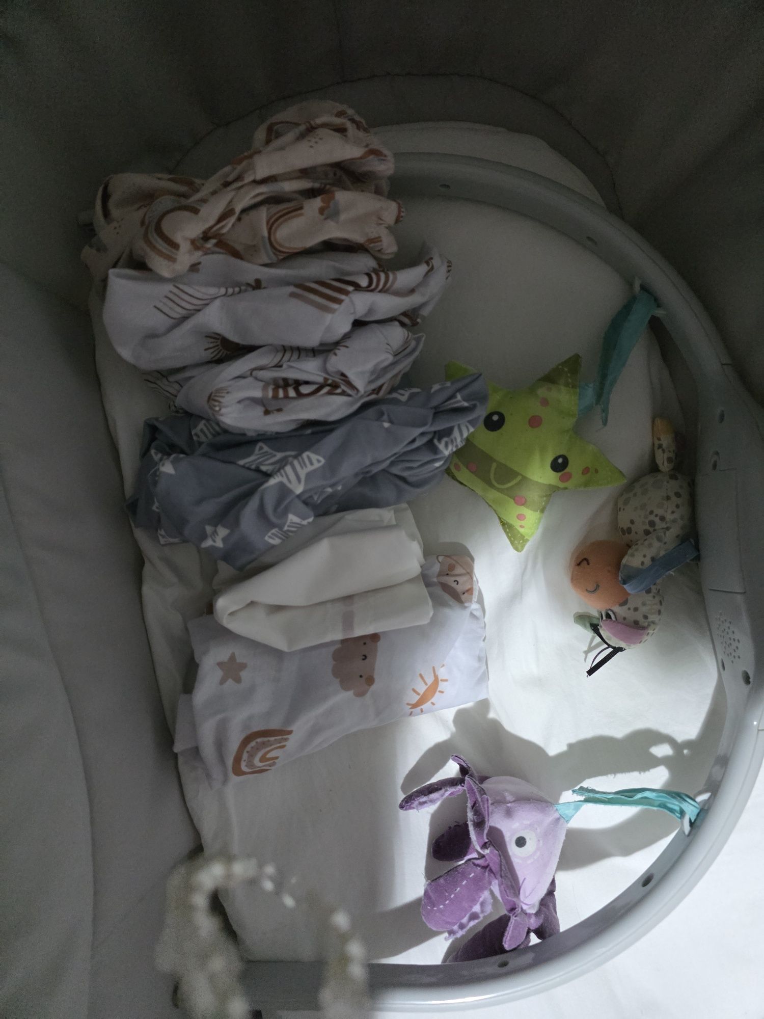 Baby hug 4 em 1 + kit de refeicao e lencois