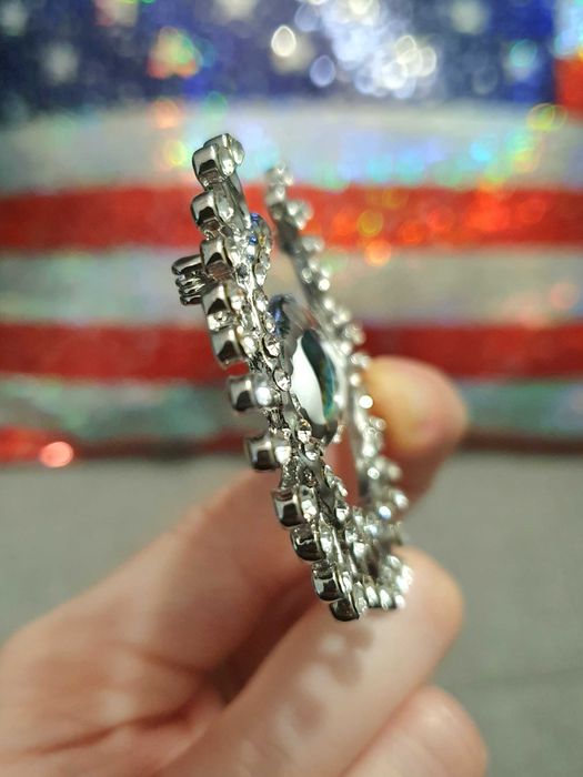 Broche pregadeira alfinete de peito surrealista olho colorido prateado