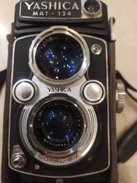 Професійна фотокамера YASHICA MAT 124