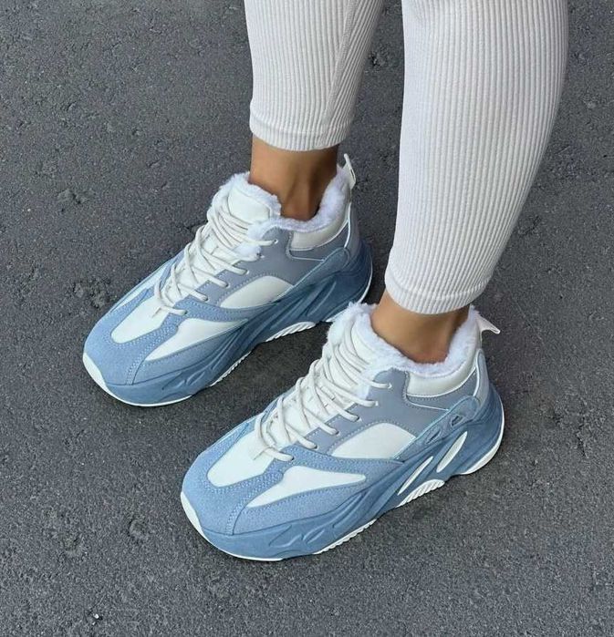 Зимние Женские кроссовки с мехом внутри голубые