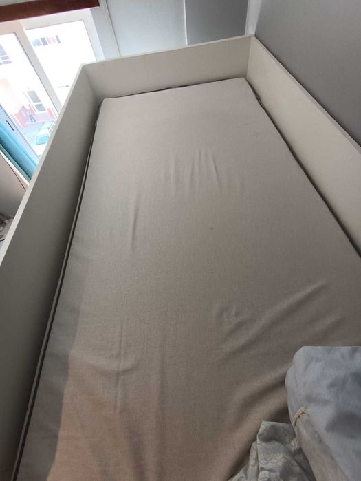 Beliche n.º 2 comprado em 2021 com colchão. Bom estado!