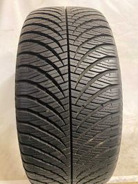 Розпаровка 235/45/17 R17 GoodYear Vector 4Seasons 97Y шина б/в